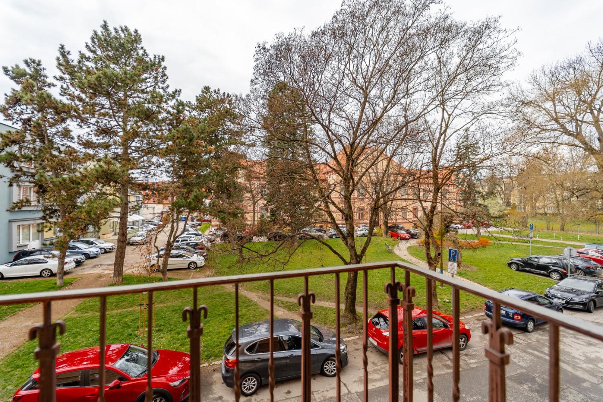 Ah Park Angelinum Apartment Kosice Bagian luar foto